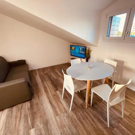 Mansarda Torre Blanca Apartment *