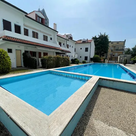 Apartment Mansarda Torre Blanca